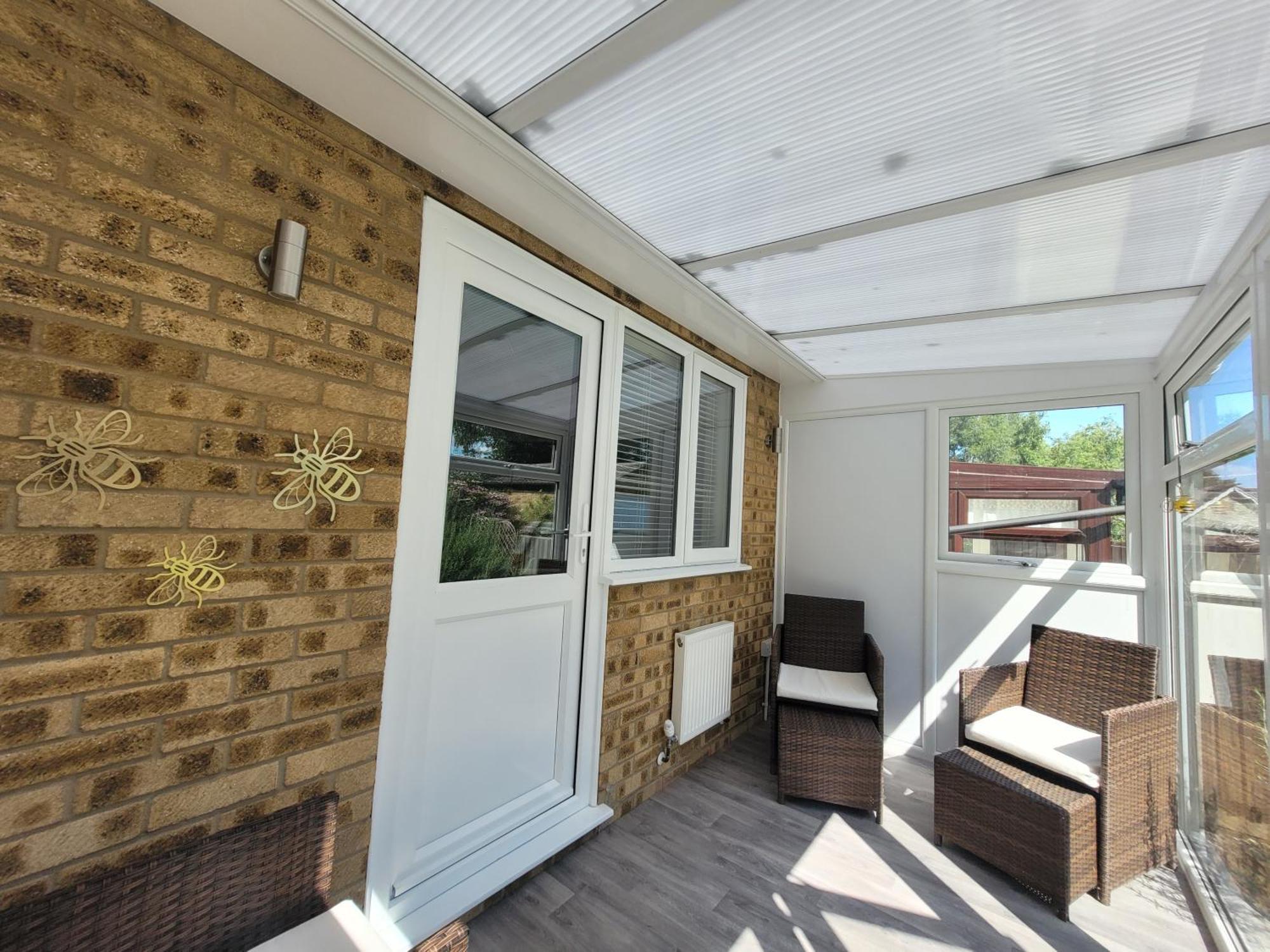 Bumblebee Bungalow - With Separate Office And Gaming Space By Catchpole Stays Colchester Exteriör bild