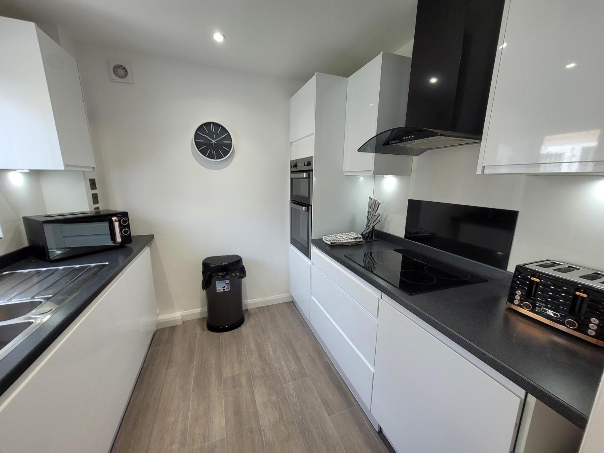 Bumblebee Bungalow - With Separate Office And Gaming Space By Catchpole Stays Colchester Exteriör bild
