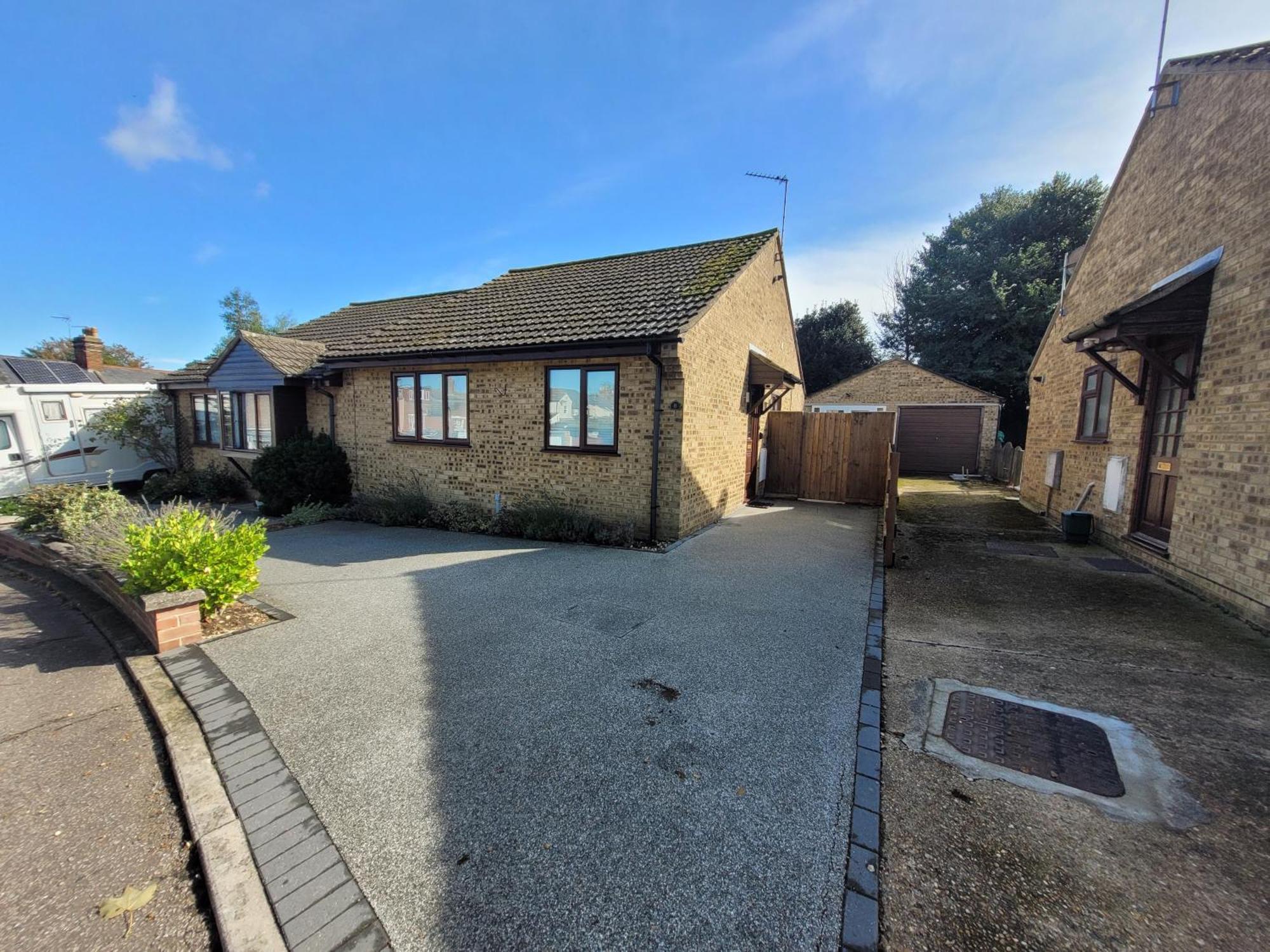 Bumblebee Bungalow - With Separate Office And Gaming Space By Catchpole Stays Colchester Exteriör bild